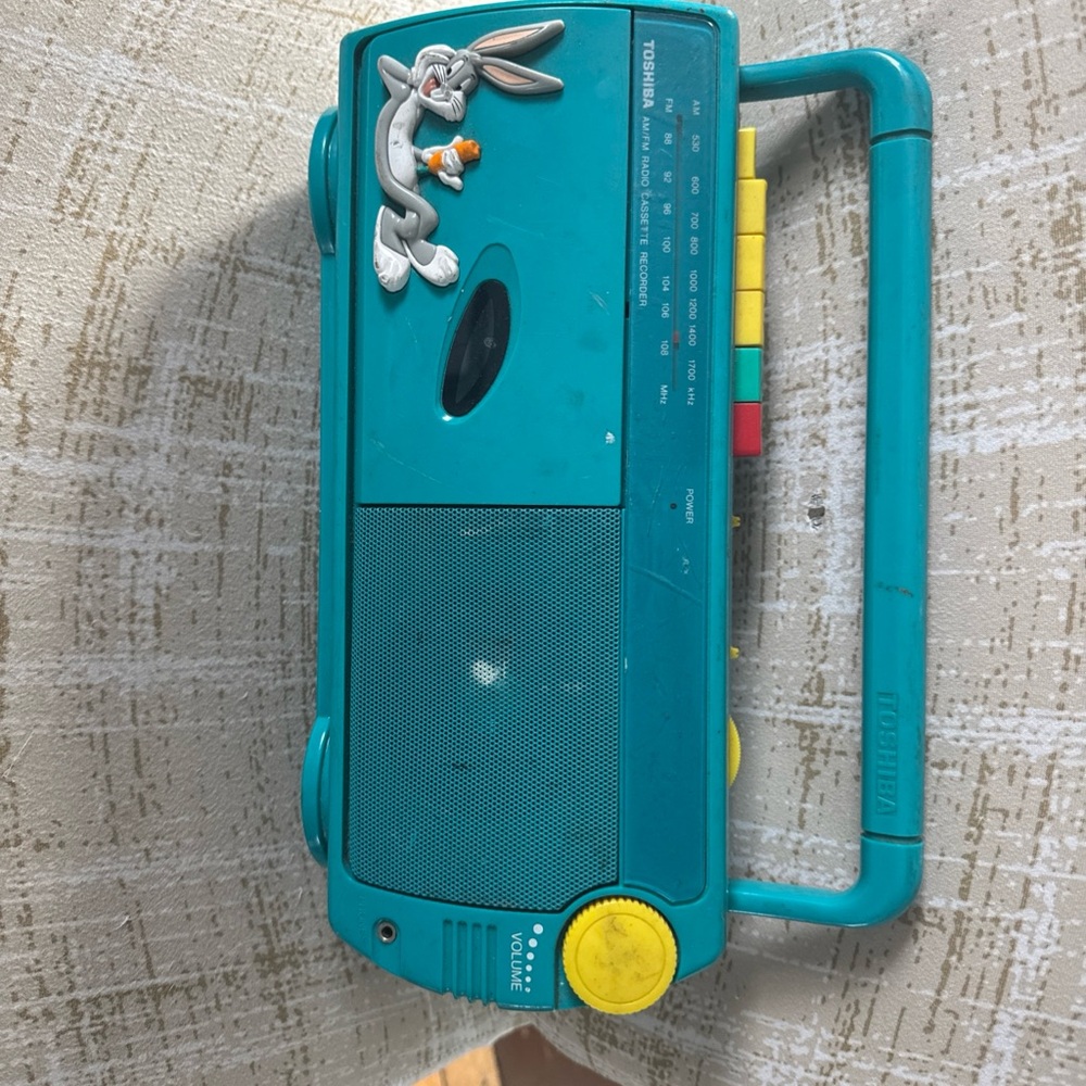 Toshiba Vintage Bugs Bunny Cassette Player!